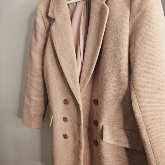 Coat - Picture 2 of 4